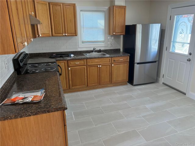 [PHOTO]