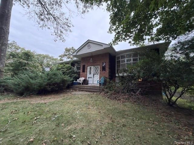  4 BR,  3.00 BTH &nbsp;Hi ranch style home in Miller Place