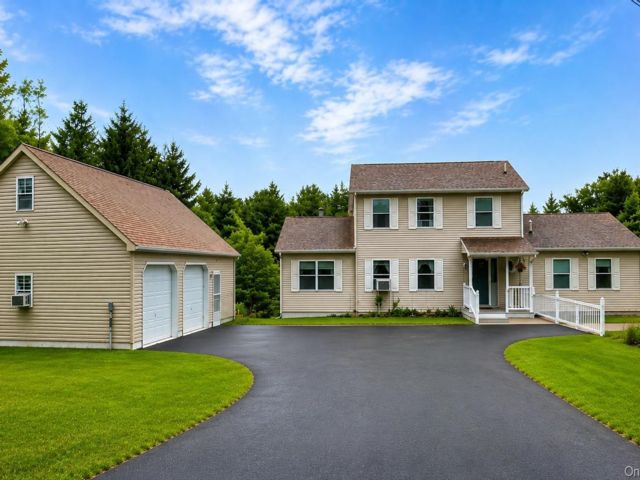  5 BR,  5.00 BTH &nbsp;Colonial style home in Napanoch