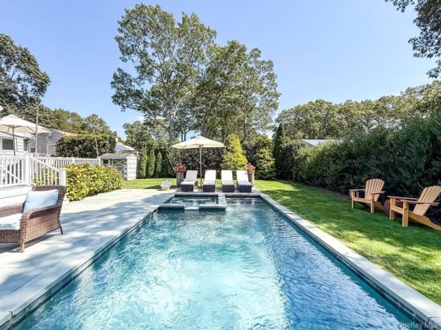  3 BR,  3.00 BTH &nbsp;Ranch style home in Hampton Bays
