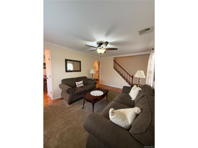 [PHOTO]