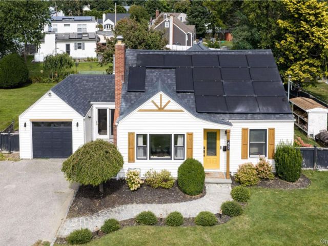 [North Babylon Real Estate, listing number 7352679]