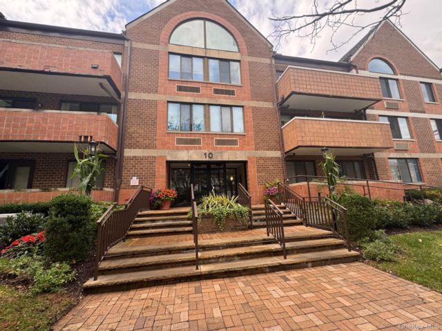 [Great Neck Real Estate, listing number 7352724]