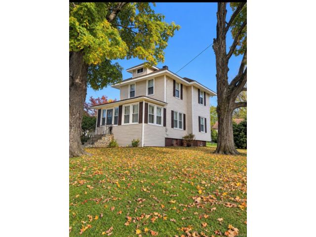  3 BR,  2.00 BTH &nbsp;Craftsman style home in Montgomery