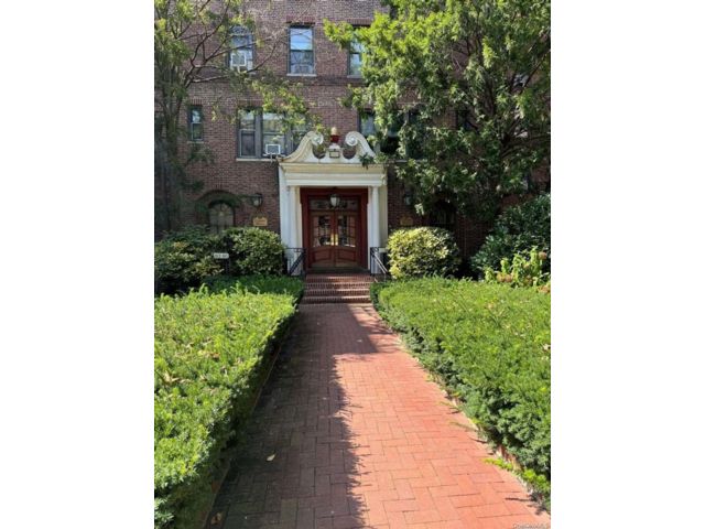 [Kew Gardens Real Estate, listing number 7352854]