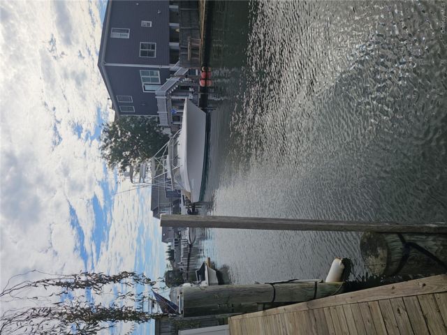 [PHOTO]