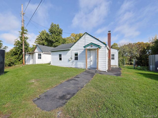 [Newburgh Real Estate, listing number 7353457]