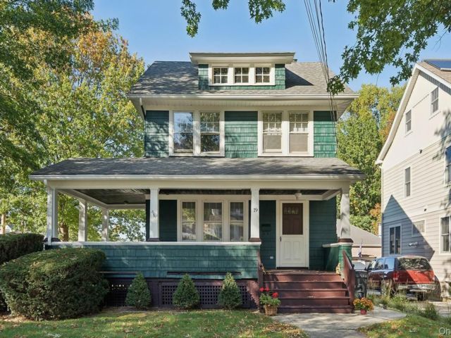  5 BR,  2.00 BTH &nbsp;Colonial style home in West Brighton