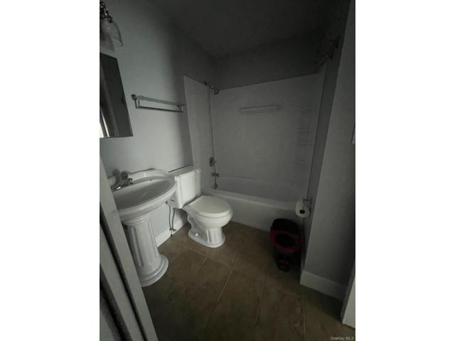 [PHOTO]