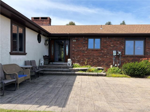  4 BR,  3.00 BTH &nbsp;Ranch style home in Port Jervis