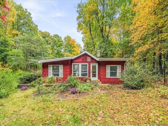  2 BR,  2.00 BTH &nbsp;Ranch style home in Croton-on-hudson