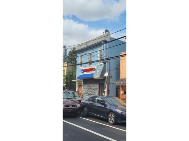 Studio,  0.00 BTH &nbsp;Commercial style home in Long Island City