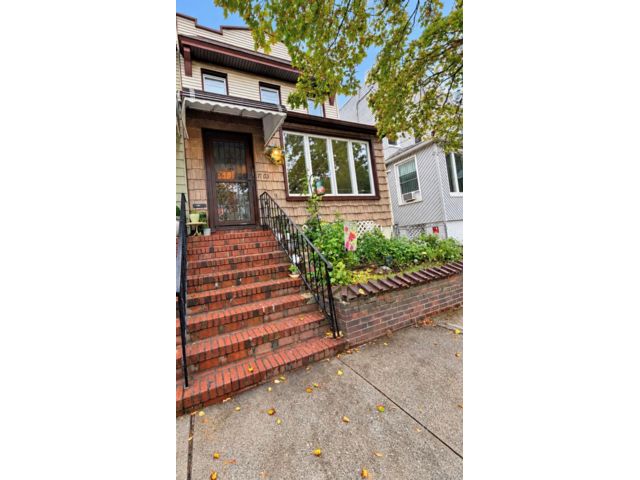  3 BR,  1.00 BTH &nbsp;Other style home in Glendale