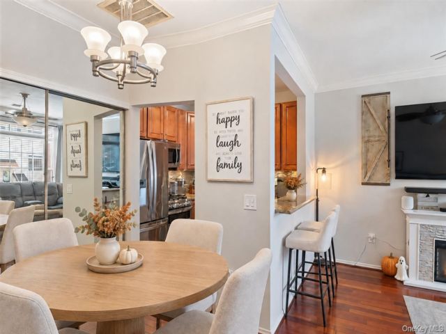  3 BR,  2.00 BTH &nbsp;Condo style home in Cornell