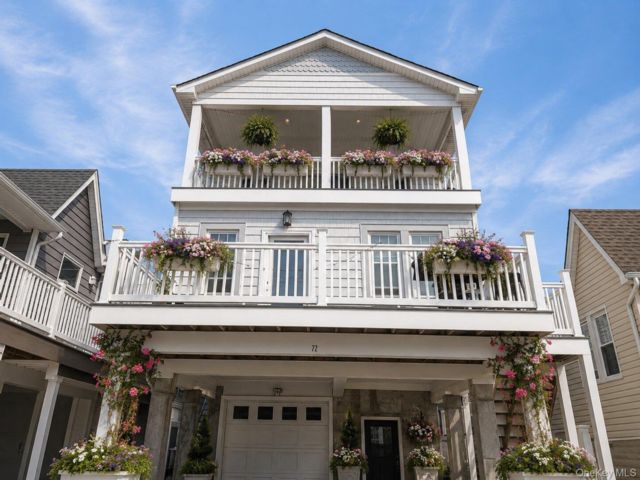  3 BR,  2.00 BTH &nbsp;Other style home in Long Beach