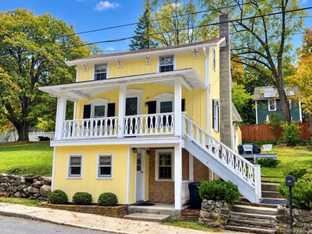  2 BR,  1.00 BTH &nbsp;Colonial style home in Cornwall