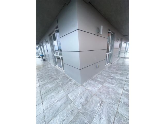 [PHOTO]