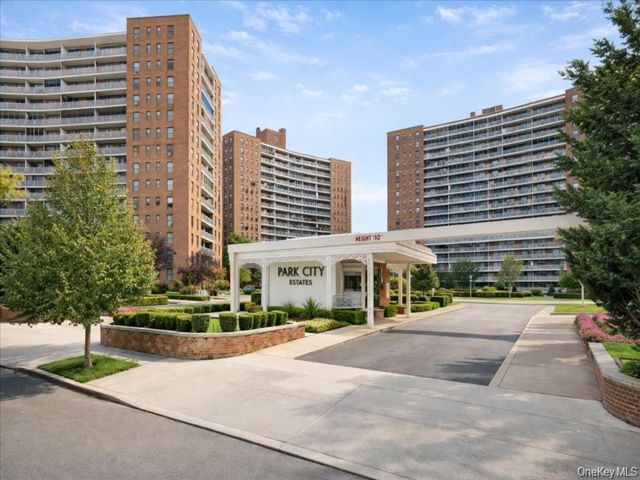  1 BR,  1.00 BTH &nbsp;High rise style home in Rego Park