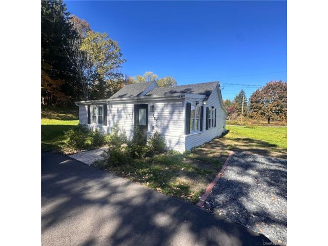 2 BR,  1.00 BTH &nbsp;Bungalow style home in Wallkill