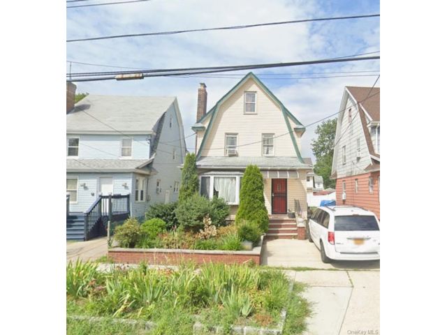  4 BR,  1.00 BTH &nbsp;Colonial style home in Queens Village