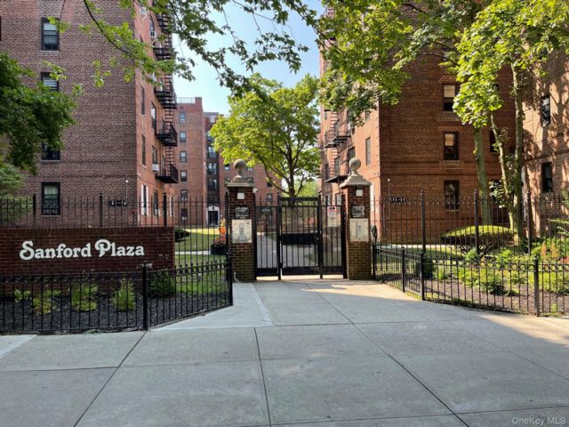 Studio,  1.00 BTH &nbsp;Other style home in Flushing