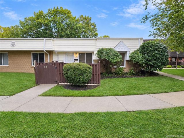  2 BR,  1.00 BTH &nbsp;Other style home in Port Jefferson Station