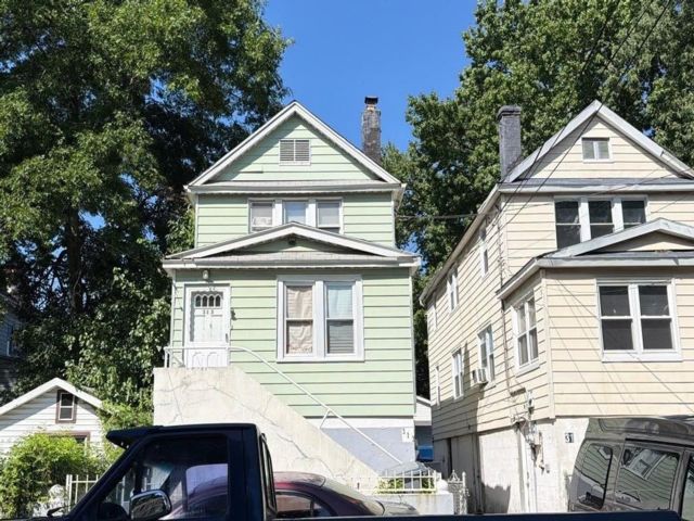  4 BR,  2.00 BTH &nbsp;Colonial style home in Cornell