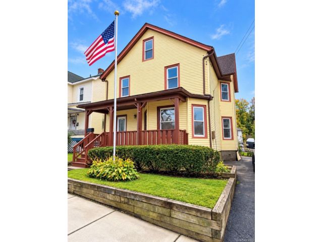  4 BR,  1.00 BTH &nbsp;Farmhouse style home in Walden