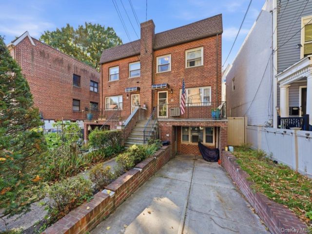 [Riverdale Real Estate, listing number 7354380]