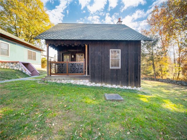  1 BR,  1.00 BTH &nbsp;Carriage house style home in Cornwall