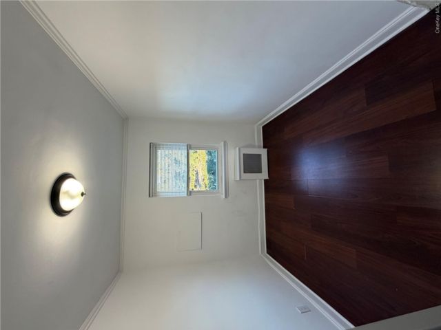[PHOTO]
