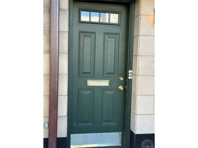 Studio,  1.00 BTH &nbsp;Other style home in Floral Park