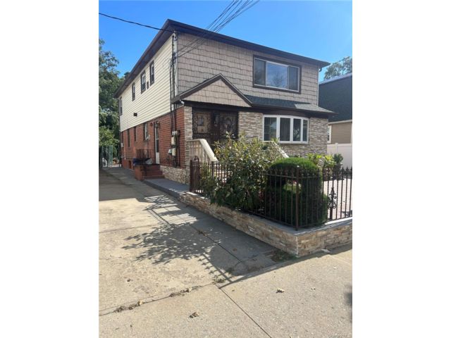 [Rosedale Real Estate, listing number 7354816]