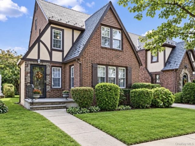  3 BR,  3.00 BTH &nbsp;Tudor style home in Floral Park