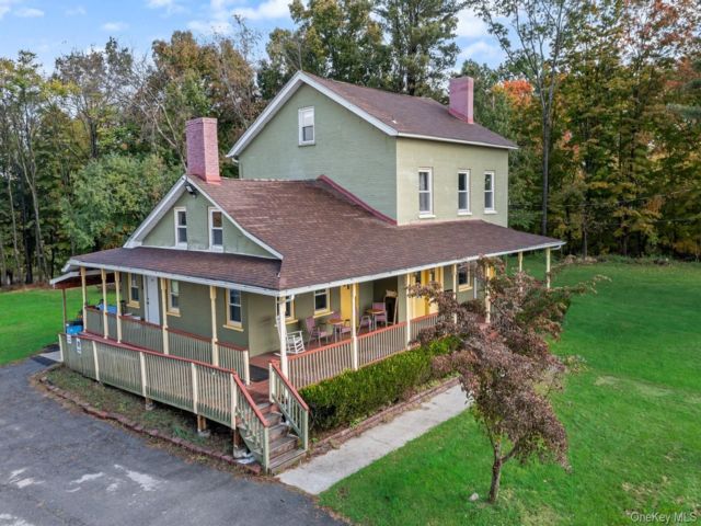 Studio,  0.00 BTH &nbsp;Commercial style home in Middletown