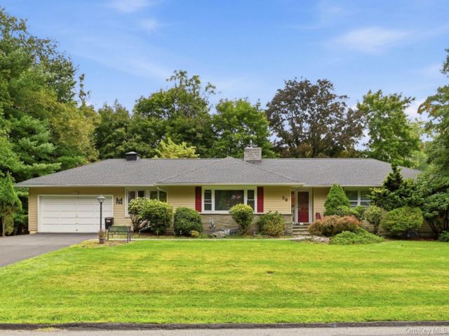  3 BR,  2.00 BTH &nbsp;Ranch style home in New City