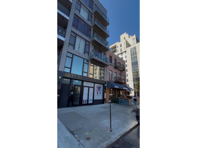 Studio,  0.00 BTH &nbsp;Commercial style home in Astoria