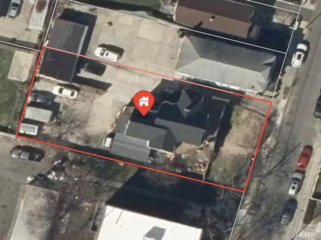 Lot <b>Size:</b> 65 x 150 &nbsp;House style home in Far Rockaway