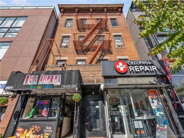 Studio,  0.00 BTH &nbsp;Commercial style home in Astoria