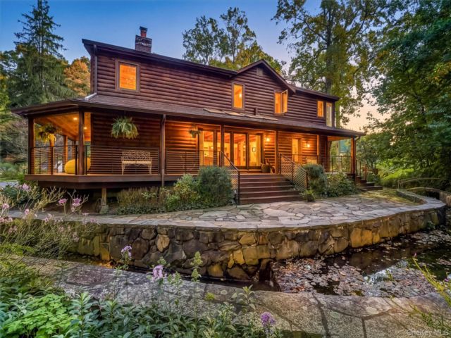  3 BR,  4.00 BTH &nbsp;Cabin style home in Ossining