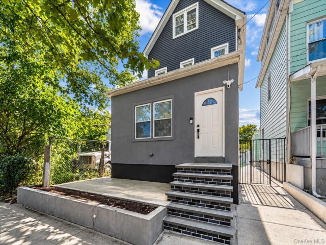  6 BR,  2.00 BTH &nbsp;Other style home in Mount Vernon