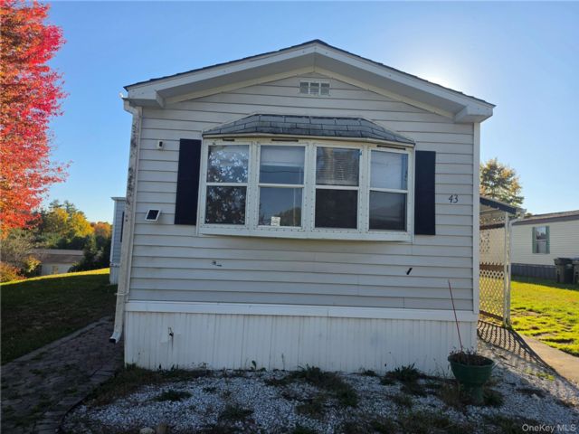  3 BR,  2.00 BTH &nbsp;Ranch style home in Bloomingburg