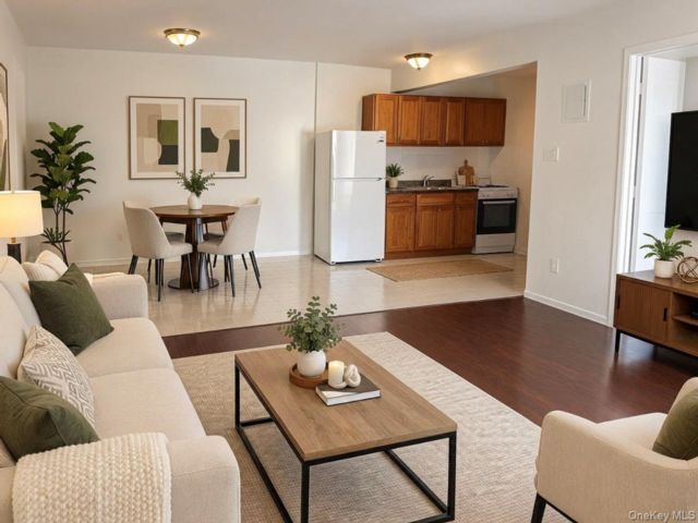  1 BR,  1.00 BTH &nbsp;Other style home in Throggs Neck