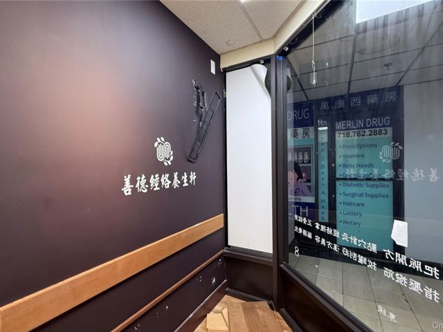 [PHOTO]