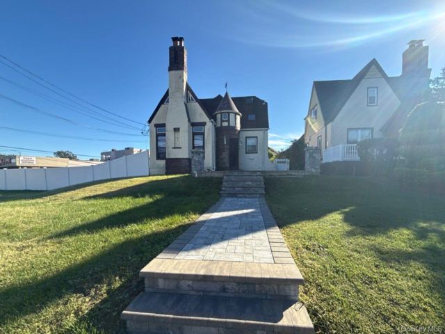  4 BR,  3.00 BTH &nbsp;Tudor style home in East Rockaway