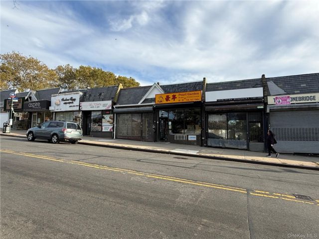 Studio,  0.00 BTH &nbsp;Commercial style home in Whitestone