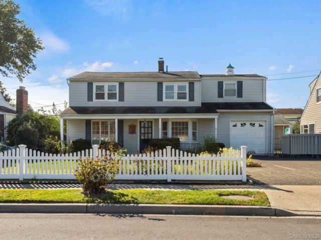 [Levittown Real Estate, listing number 7355921]