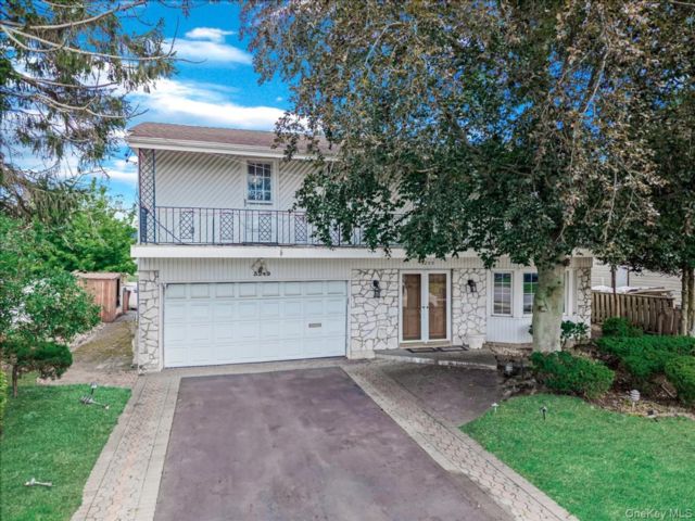  4 BR,  3.00 BTH &nbsp;Splanch style home in Baldwin