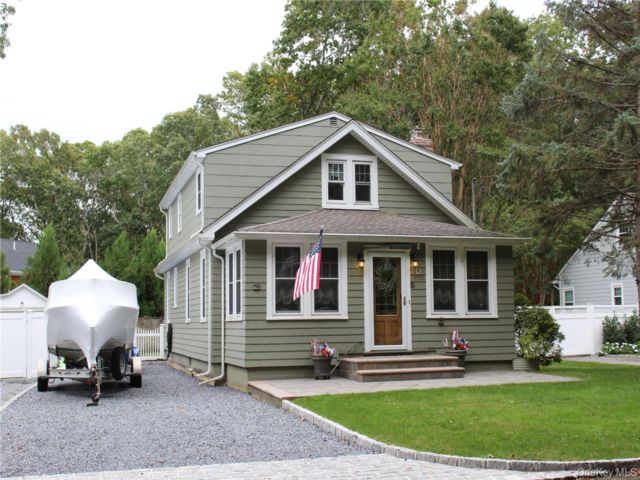 [Southold Real Estate, listing number 7355996]