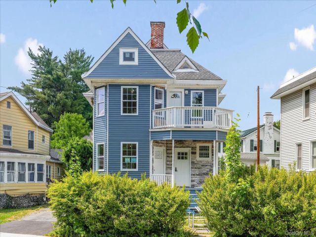  4 BR,  3.00 BTH &nbsp;House style home in Middletown